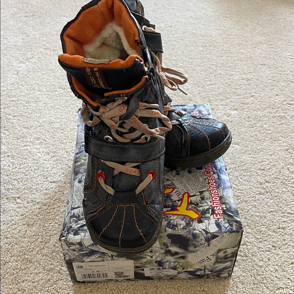 TMA Eyes Blue and Orange Ankle Boots